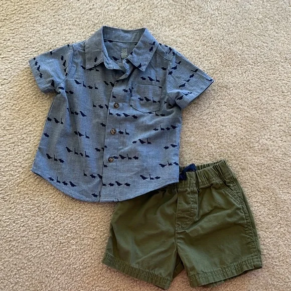 Carter’s baby boy outfit - Picture 1 of 5